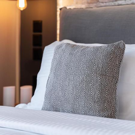 Gm Luxury Suites กาลาวริตา ห้อง รูปภาพ