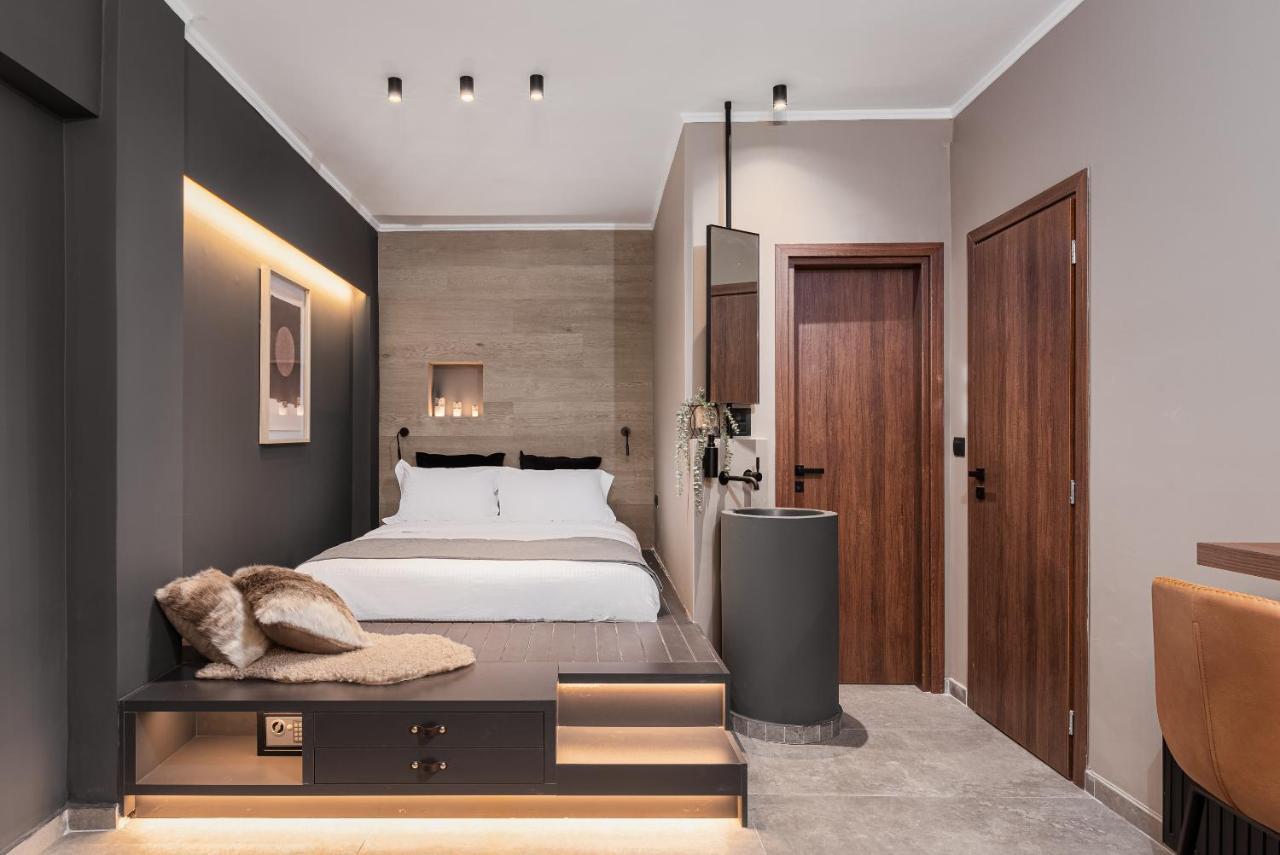 Gm Luxury Suites กาลาวริตา ภายนอก รูปภาพ