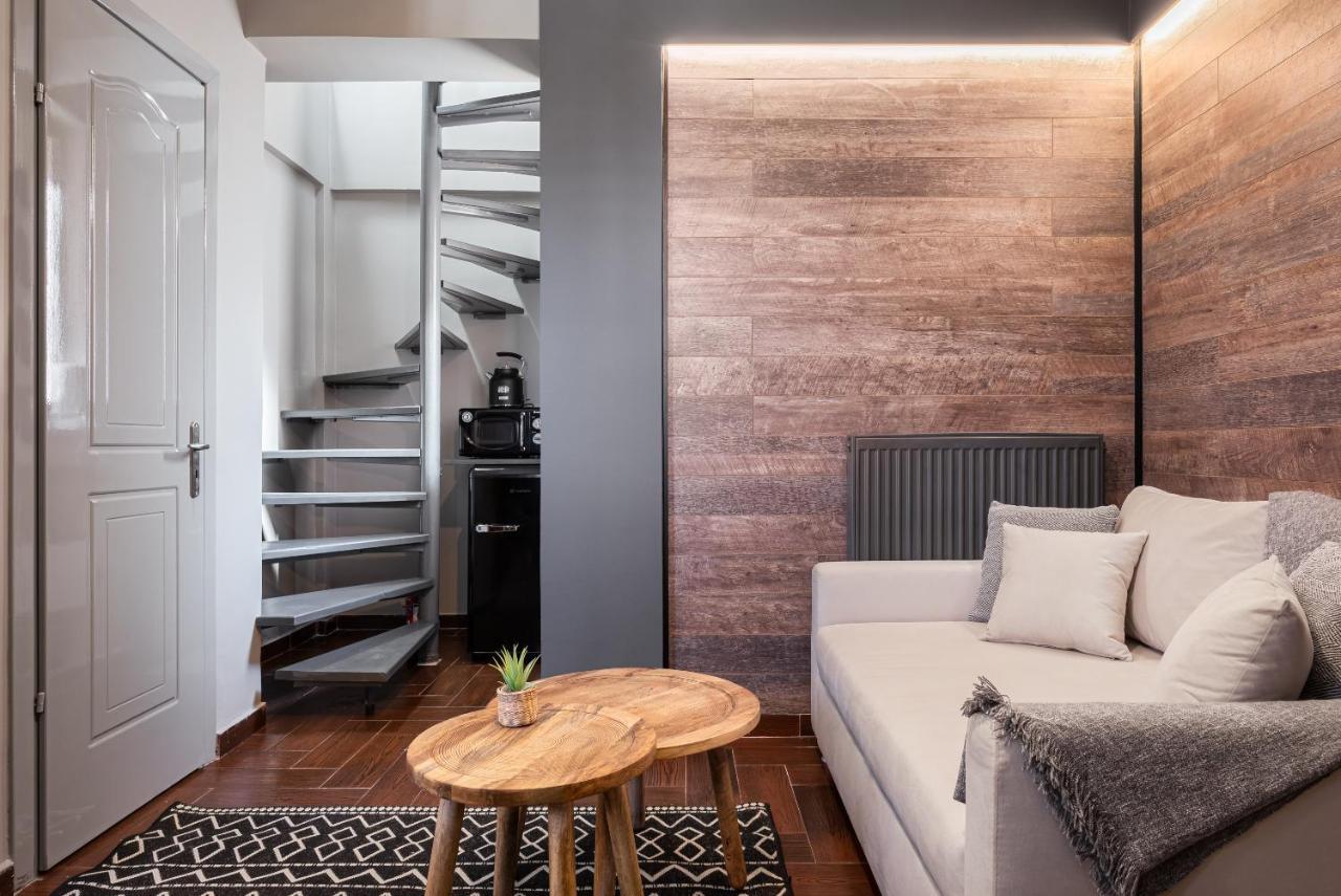 Gm Luxury Suites กาลาวริตา ภายนอก รูปภาพ