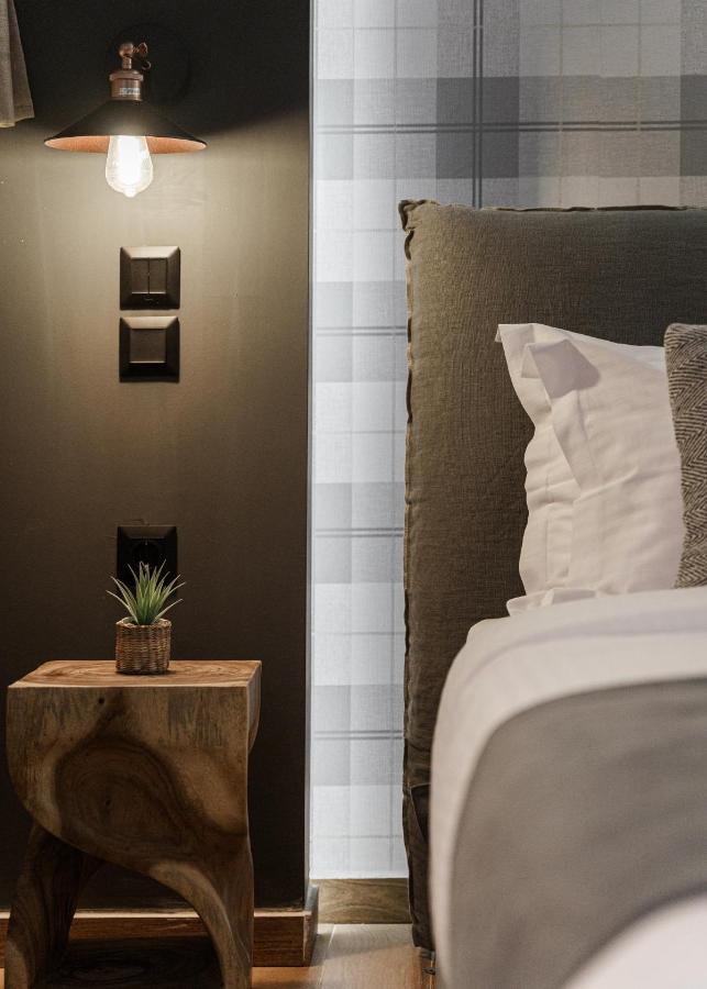 Gm Luxury Suites กาลาวริตา ภายนอก รูปภาพ