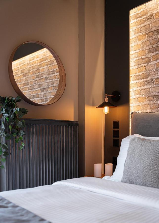 Gm Luxury Suites กาลาวริตา ภายนอก รูปภาพ