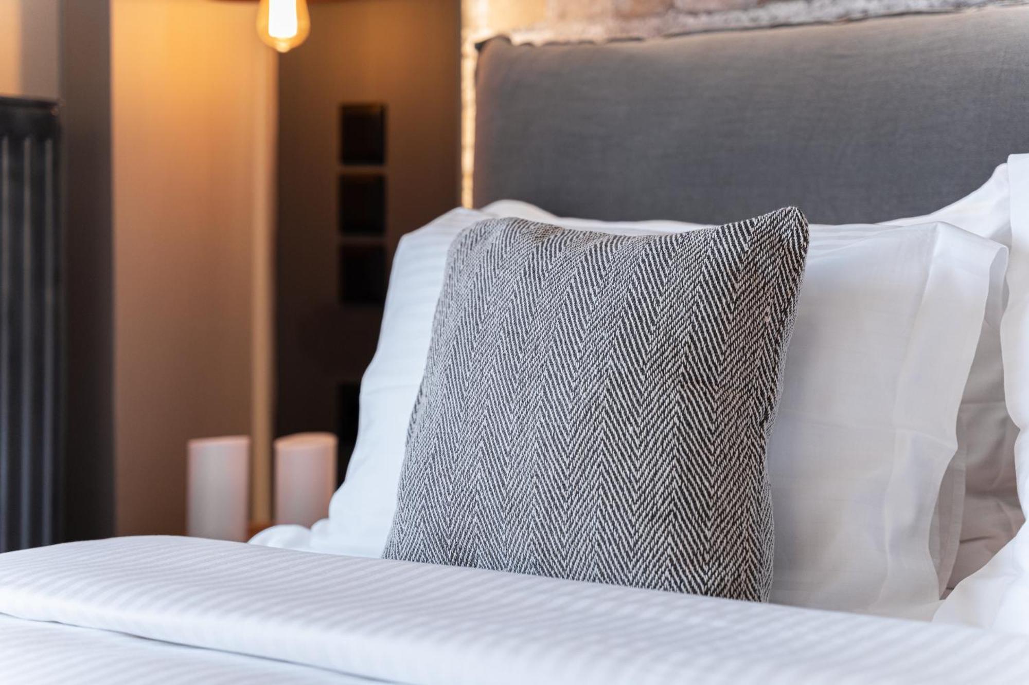 Gm Luxury Suites กาลาวริตา ห้อง รูปภาพ
